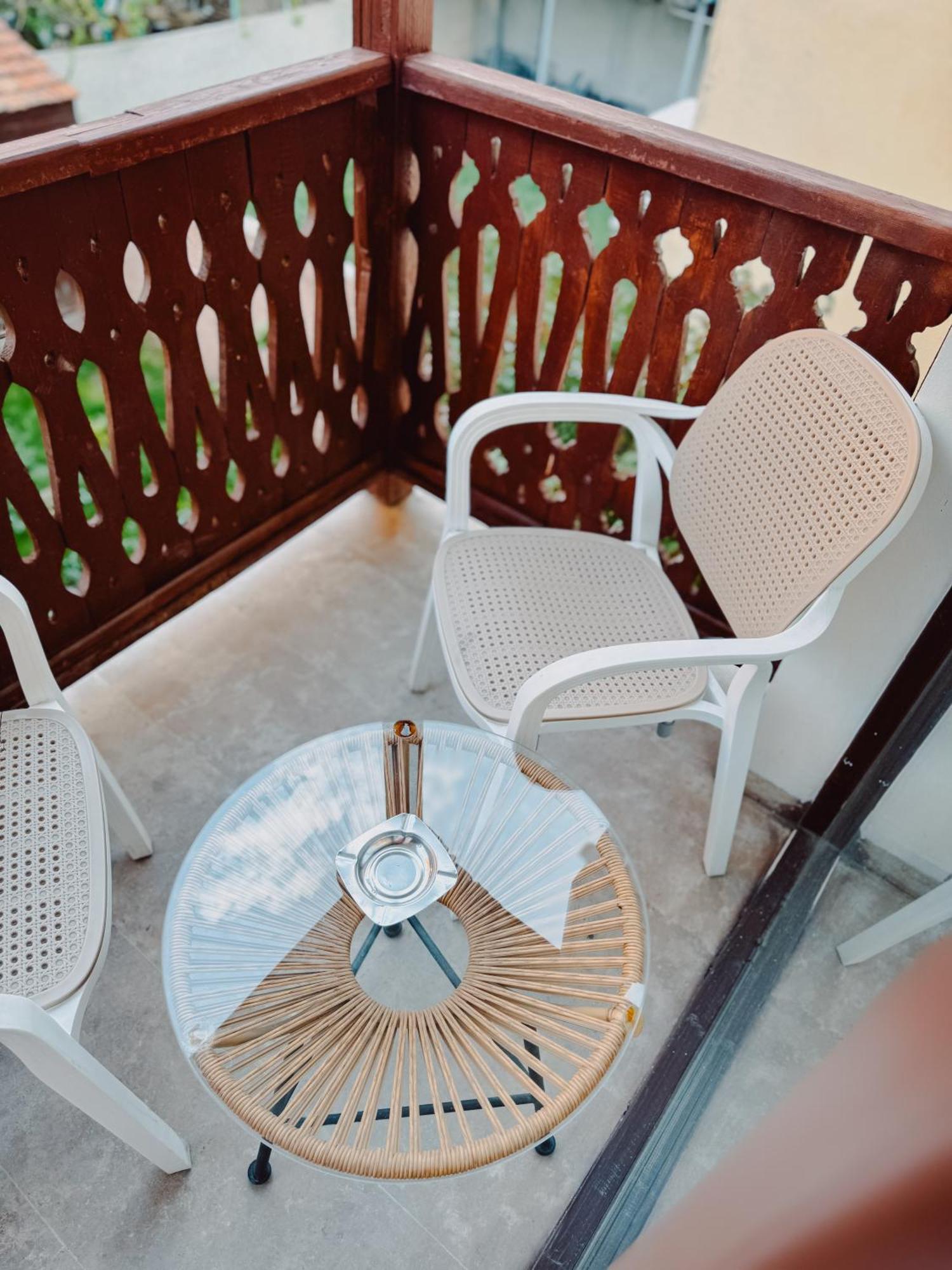 Armenia Hotel Jerevan Buitenkant foto