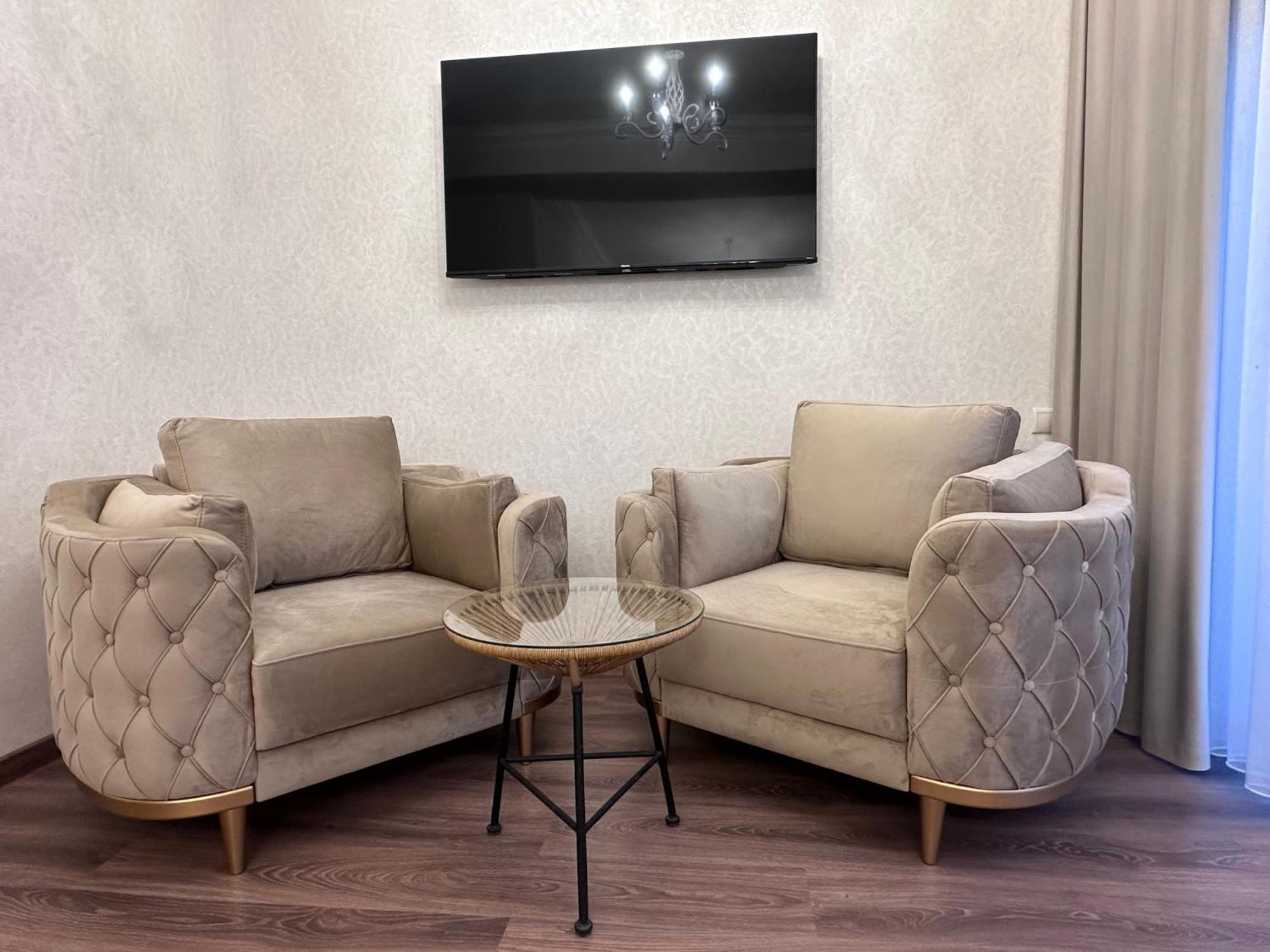 Armenia Hotel Jerevan Buitenkant foto