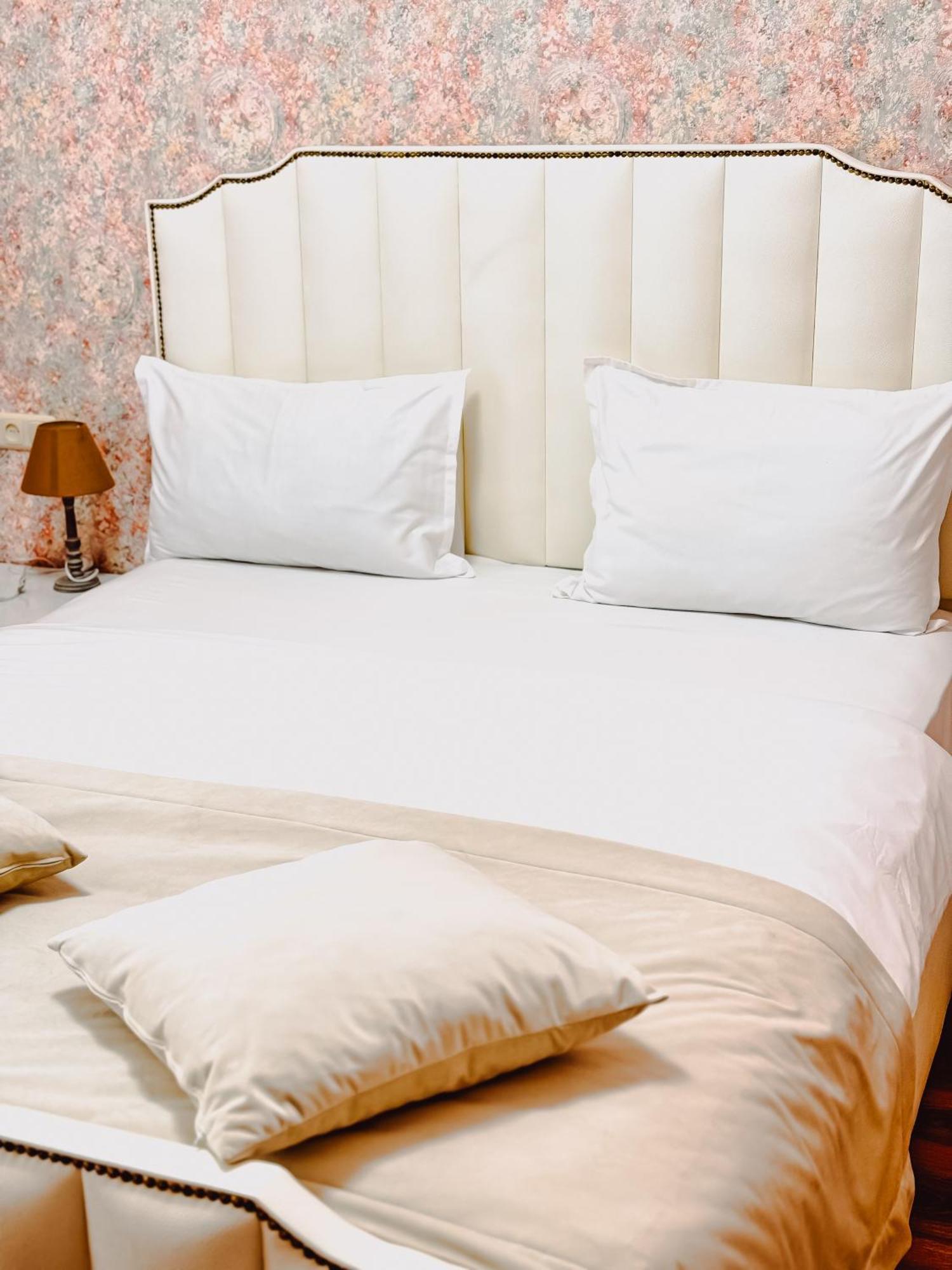 Armenia Hotel Jerevan Buitenkant foto